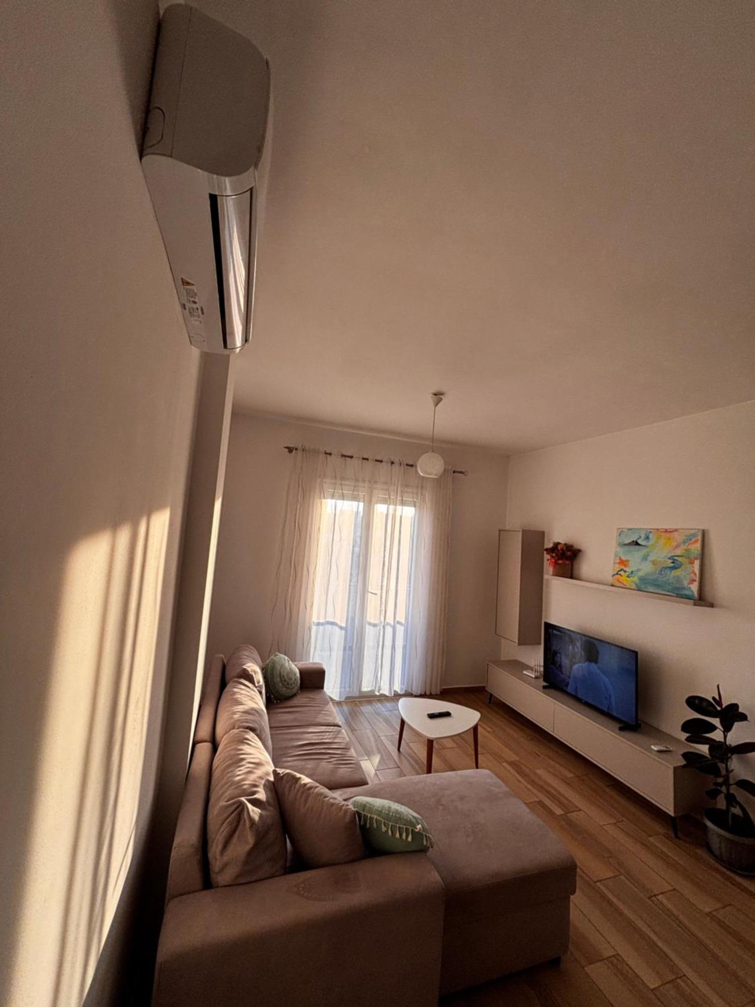 Jon'S Apartment Tiranë Ngoại thất bức ảnh