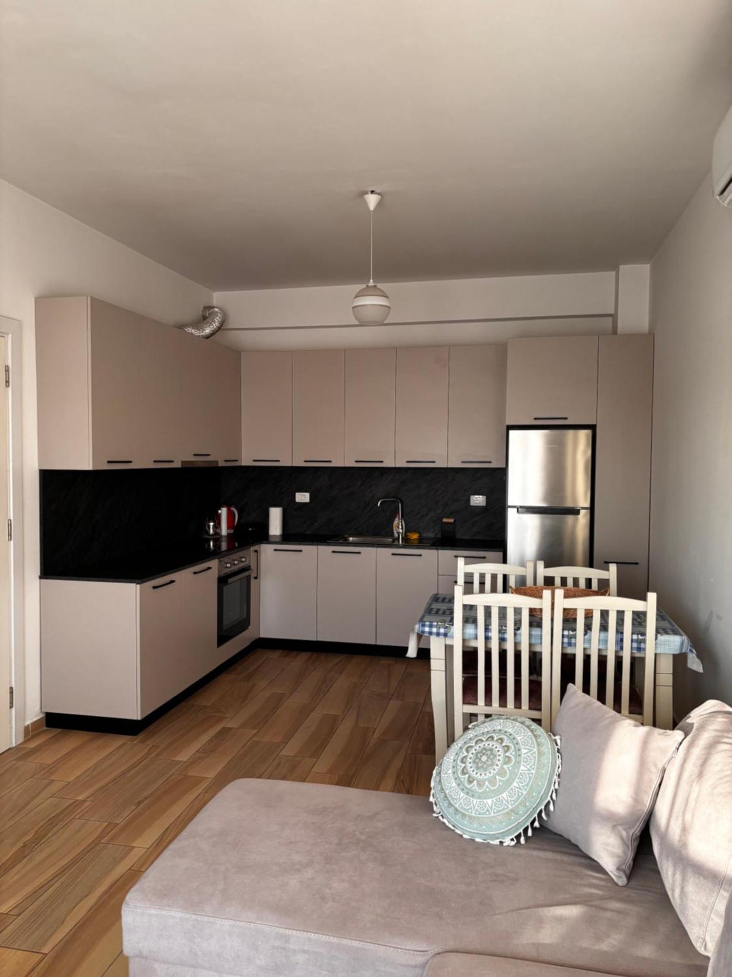 Jon'S Apartment Tiranë Ngoại thất bức ảnh